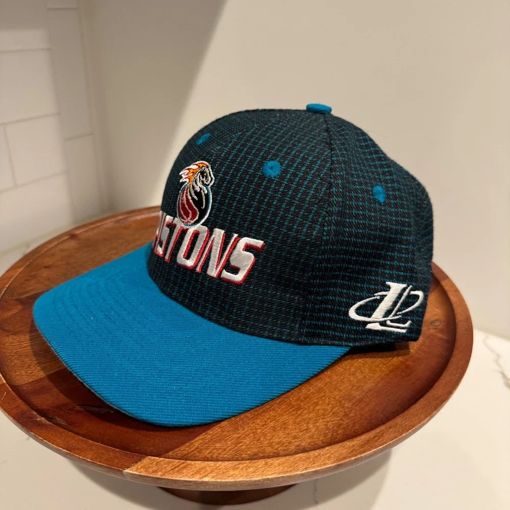 Vintage Logo Athletic Detroit Pistons Snapback Hat NBA Teal Horse Logo NWT 90s